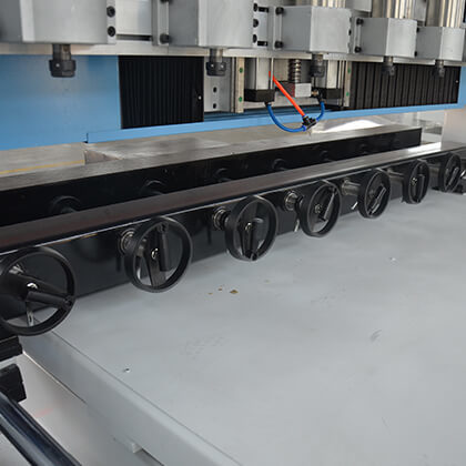 4 Axis 3D Multi -head Cnc Router