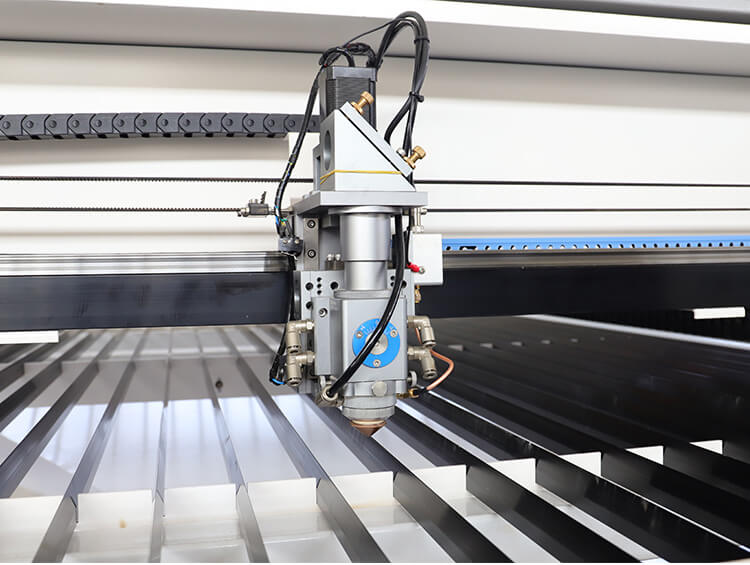 Laser Wood Cutting Machine:Precision engraving and cutting