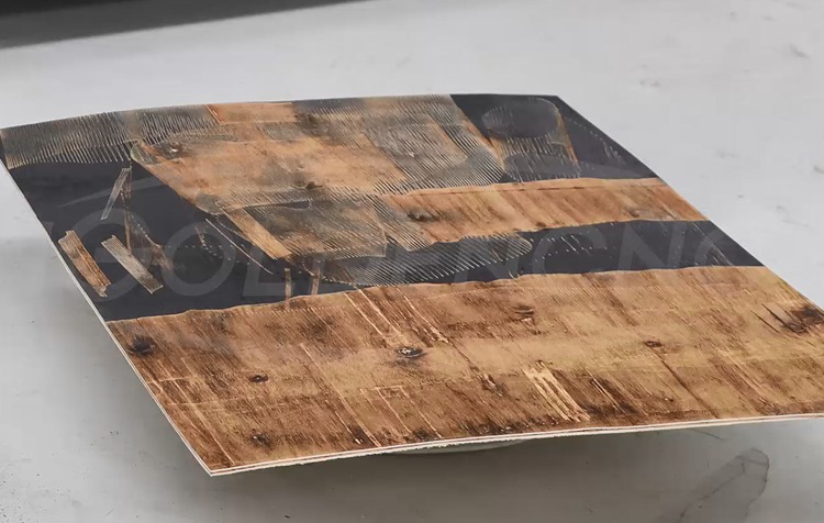 Laser stripping on varnished wood with DRAGO machine 